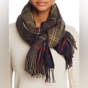 NWTs Barbour Hailes Tartan Scarf/Wrap — Classic Tartan